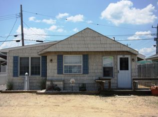 33 Colony Rd, Seaside Heights, NJ 08751