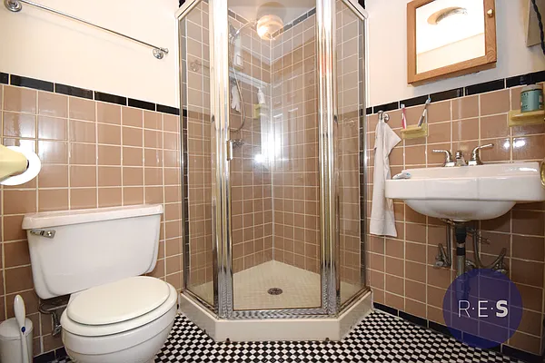 Rented by RES New York | media 26