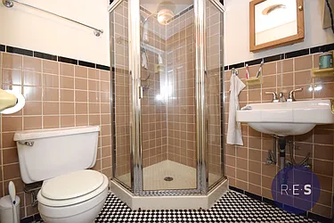 Rented by RES New York