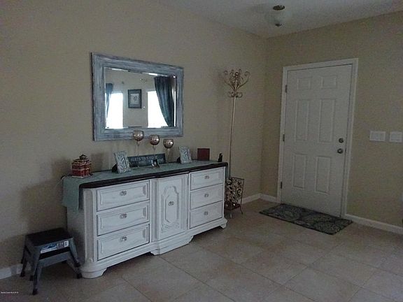 3rd image of 461 Dillard Dr SE