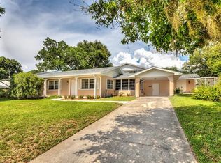 936 N Baker St, Mount Dora, FL 32757