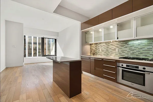 Rented by Compass | media 25