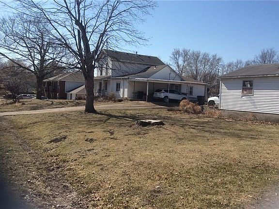 2nd image of 306 N 1st St