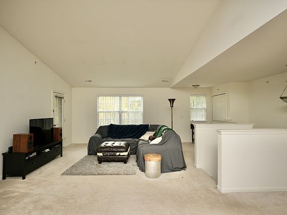 3rd image of 29863 Fox Run Cir Unit 125
