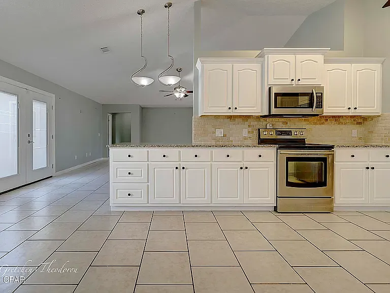 4704 Shannon Ln — Photo 14