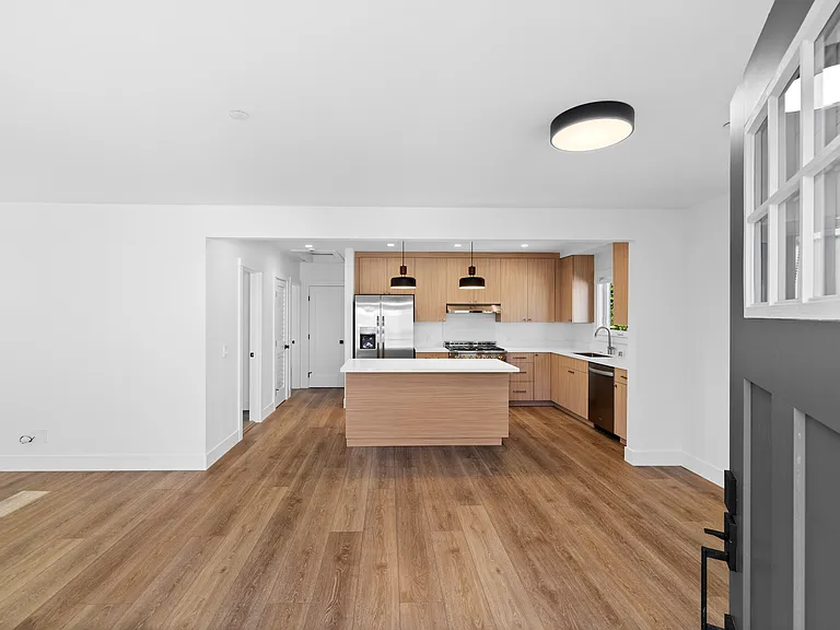 26A Mariposa Ave — Photo 6