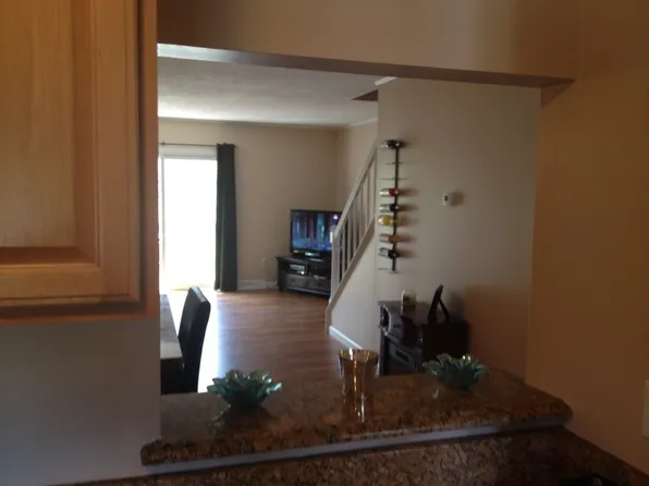 5E The Hamlet, Enfield, CT 06082