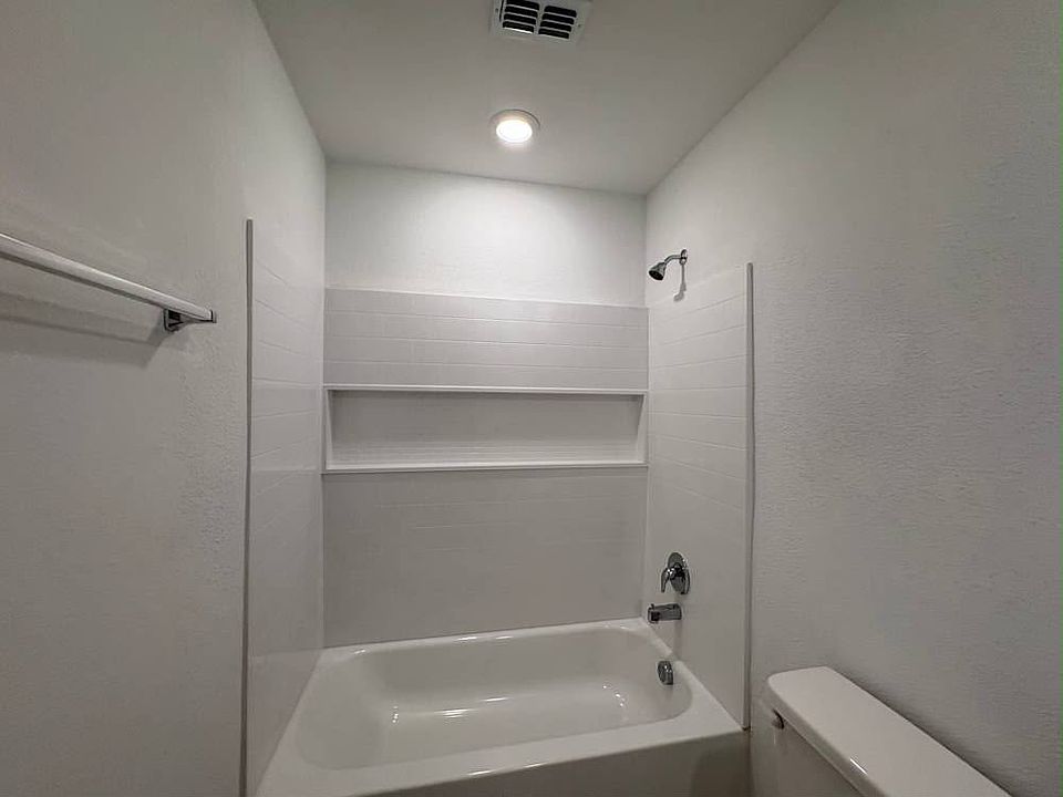2nd image of 16196 SW 16th St
