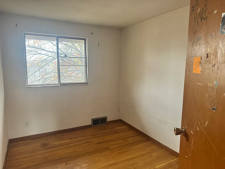 2340 Park Hill Dr — Photo 6