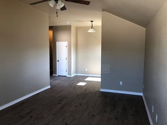 4th image of 4314 Hunters Place Dr #B