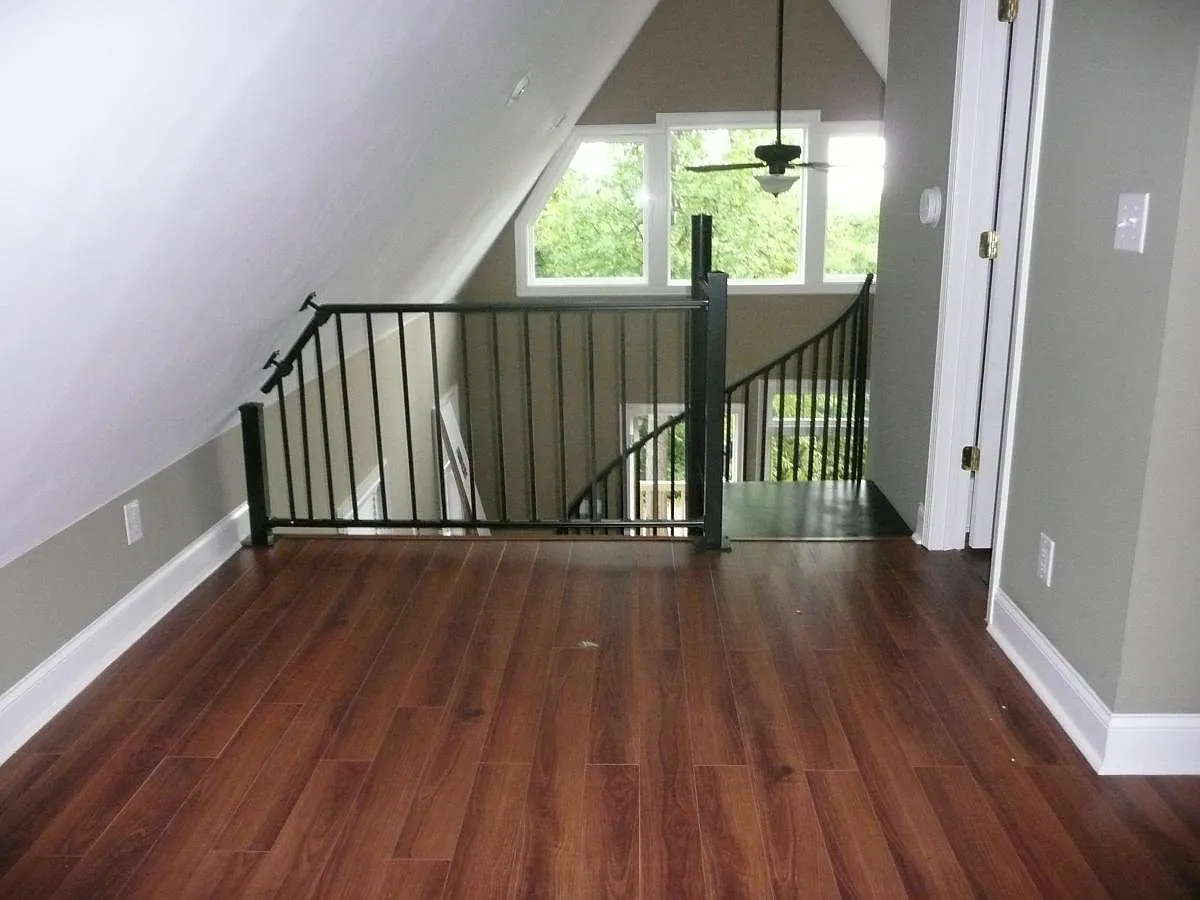 2 bed, 950 sqft, $1,700 — Photo 2