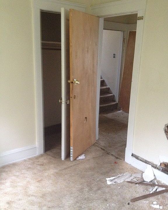 2nd image of 1615 Elsinore Ave