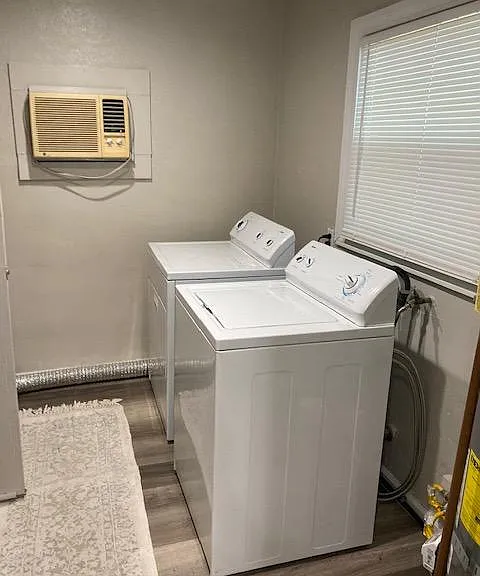 laundry room with gas or electric hook-ups
