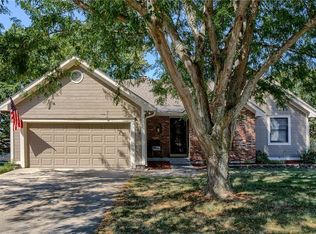 212 N Park Dr, Raymore, MO 64083