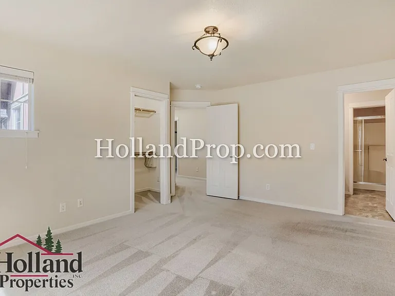 770 NE 72nd Ave — Photo 17