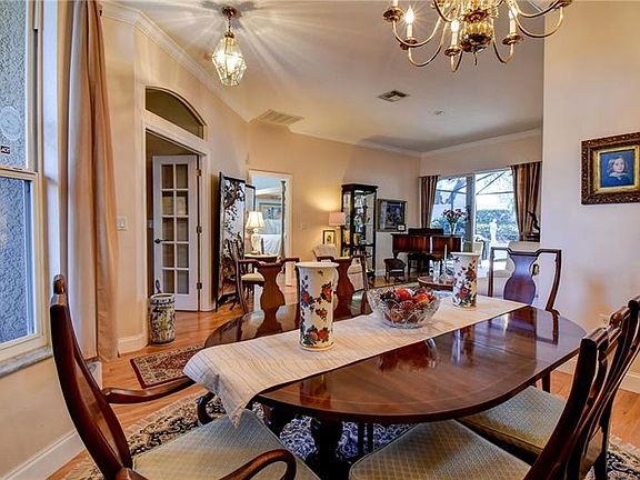 3rd image of 1668 Oak Park Ct