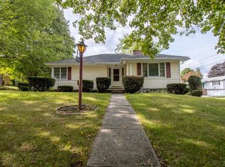 25 Mary St, Lewiston, ME 04240