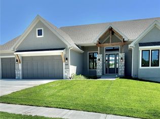 9186 N Montgall Ave, Kansas City, MO 64156