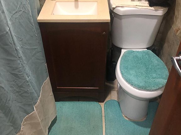 2nd image of 826 E 215th St #1