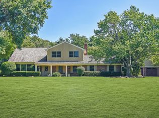 21341 N Grove Dr, Kildeer, IL 60047