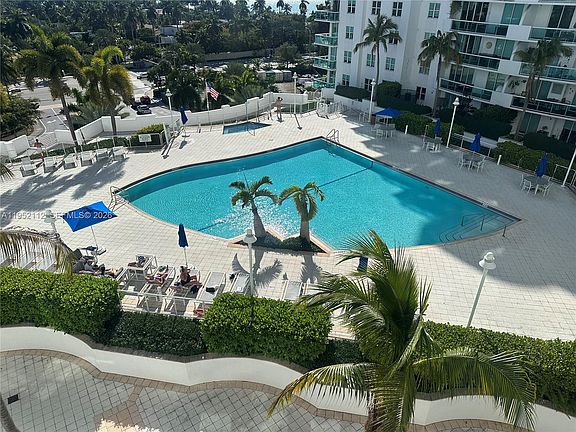 3rd image of 7900 Harbor Island Dr APT 906