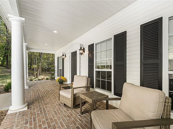 2nd image of 1463 N Hunter Dr