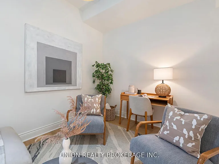 59D Woodbine Ave — Photo 36