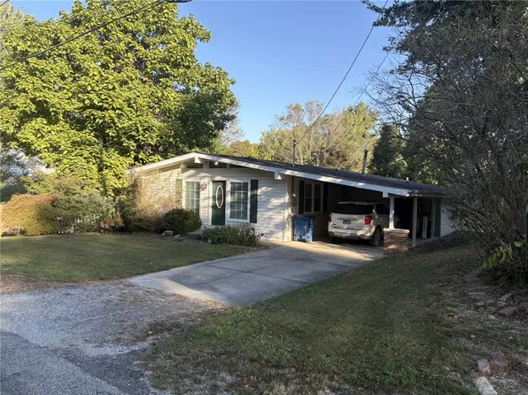 601 E Reynolds St, Newton, IL 62448