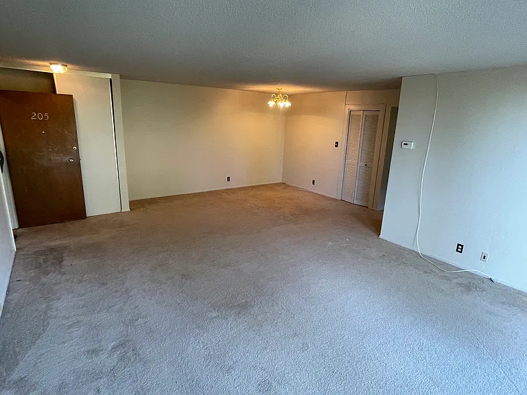 1040 El Camino Real #205 — Photo 3