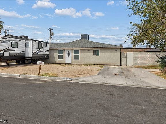 3rd image of 1025 Yucca Ave