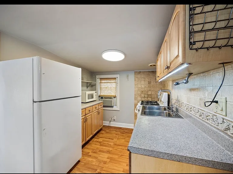 5700 W Melrose St #2 — Photo 3