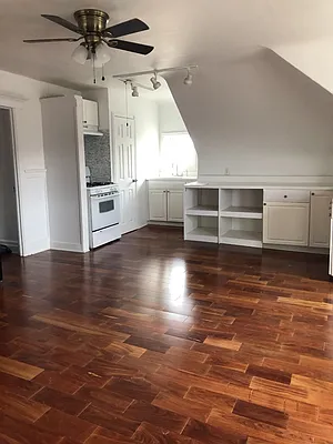 Rented by Longbrook Real Estate Capital LLC | media 3