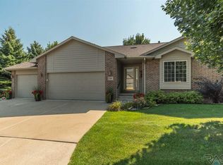 5301 W Summer Creek Pl #1A, Sioux Falls, SD 57106