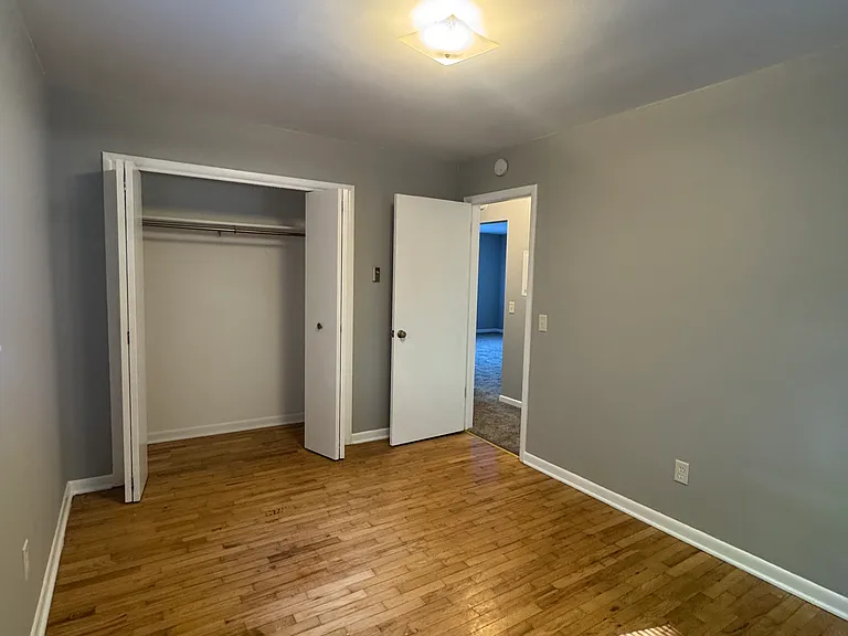 232 E Glenguile St #B — Photo 9