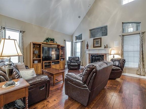4th image of 2625 La Paloma Ln