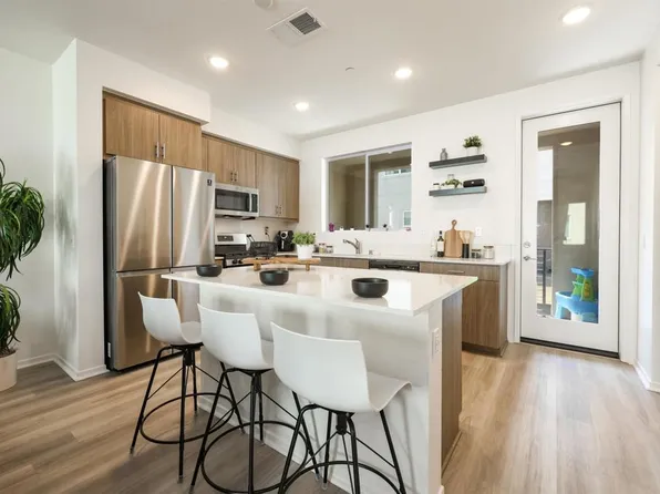 5260 Beachfront Cove St #210, San Diego, CA 92154