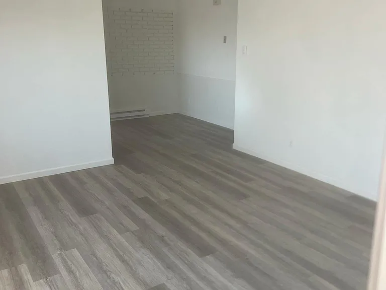 8407 General Grant Ln — Photo 2