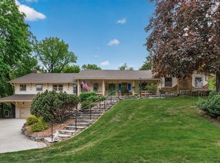 13651 Oakwood Curv, Burnsville, MN 55337