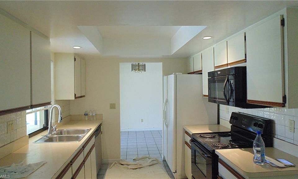 1st image of 1209 SE 21st Ter