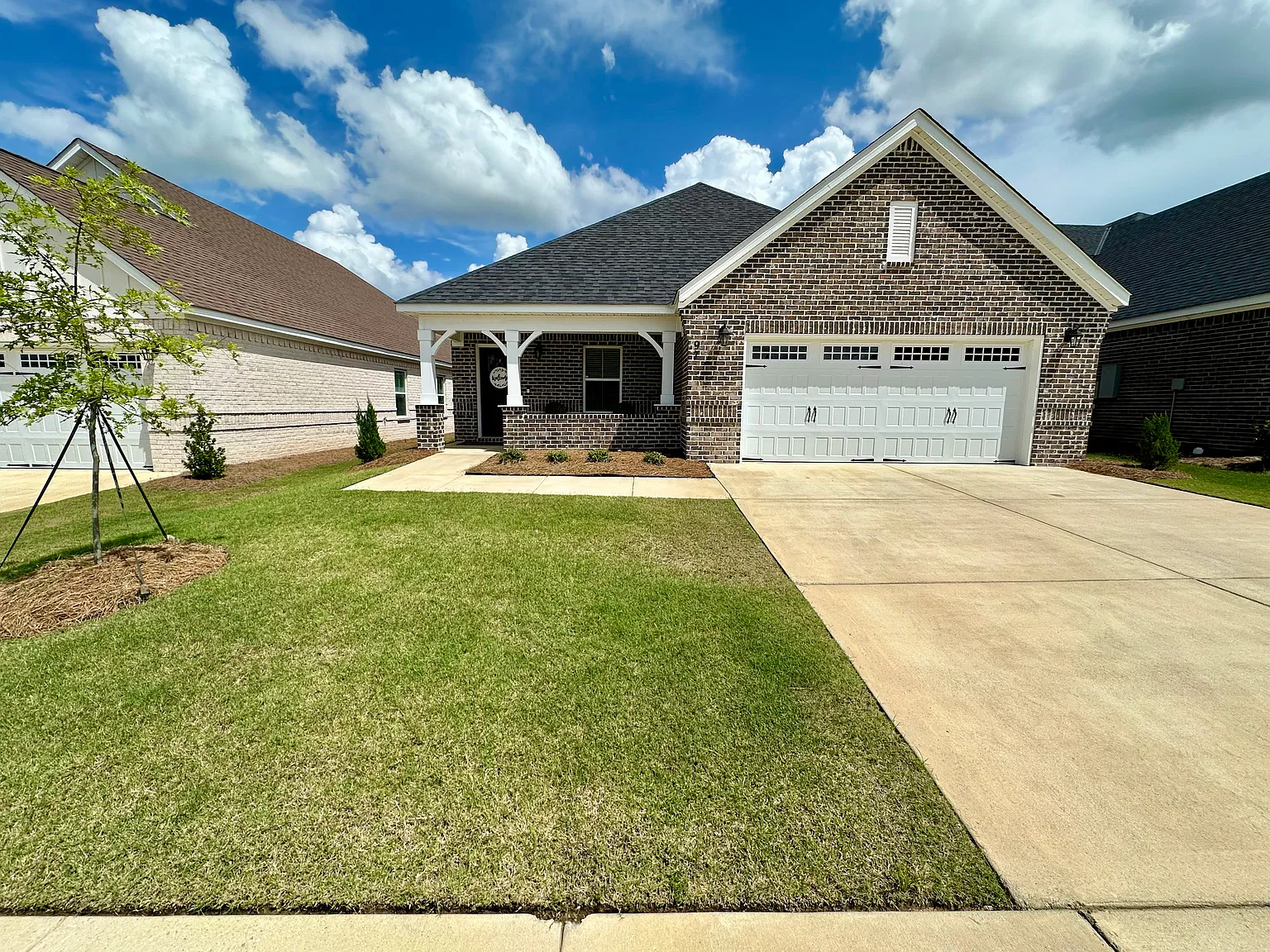 4 bed, 2.5 bath, 2682 sqft, $2,750 — Photo 2