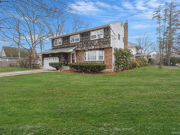 2nd image of 60 Iroquois Drive