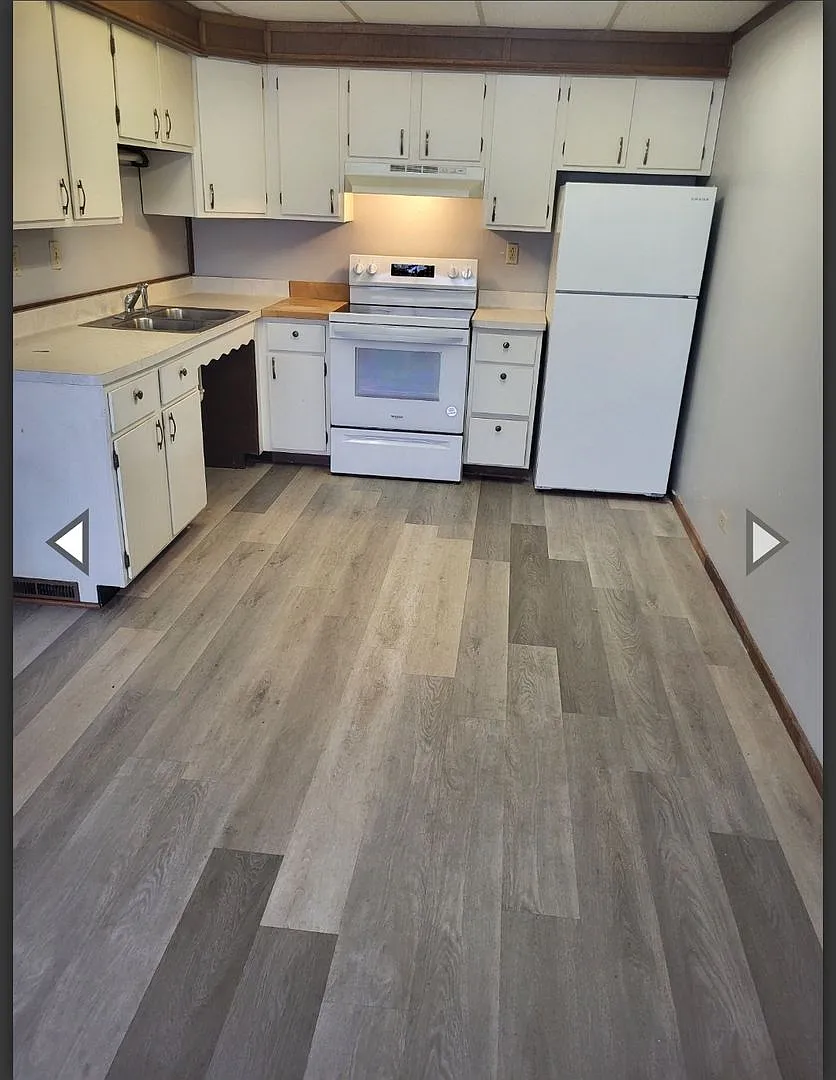 Ackley — Photo 1