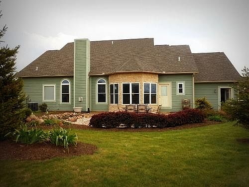 3rd image of 580 Birch Ct