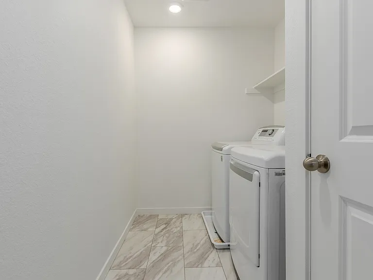870 Mosquito Ct — Photo 23