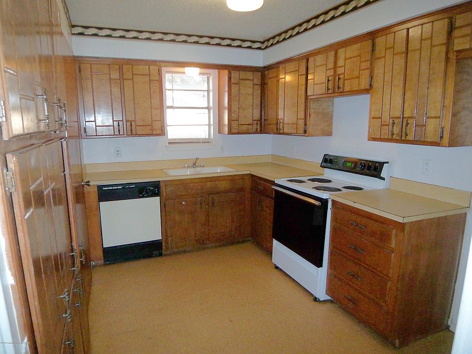 2nd image of 1938 Port Ln