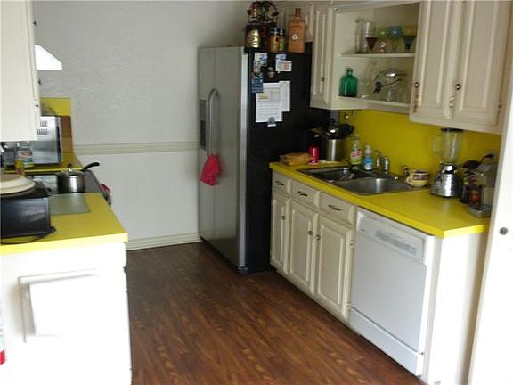 5th image of 1133 Sprucewood Cir