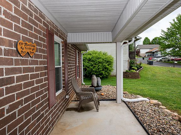 4th image of 3212 Bloomfield Cir