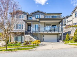 1438 Strawline Hill St, Coquitlam, BC V3E 0L6