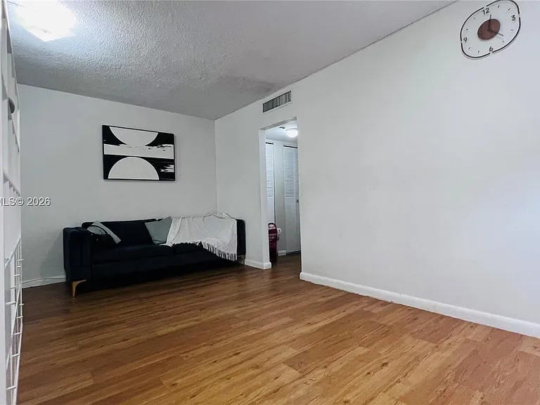 1100 NE 1st Ct #213 — Photo 6