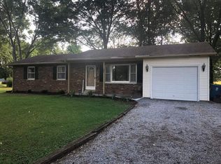 203 Woodriver Dr, De Soto, IL 62924